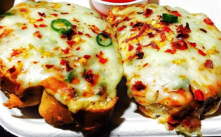 Chilli Cheeze Toasts