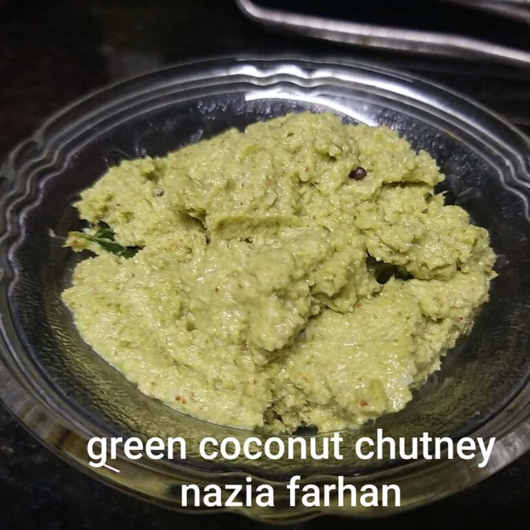 Hari Khopre Ki Chutney (Green Coconut Chutney)