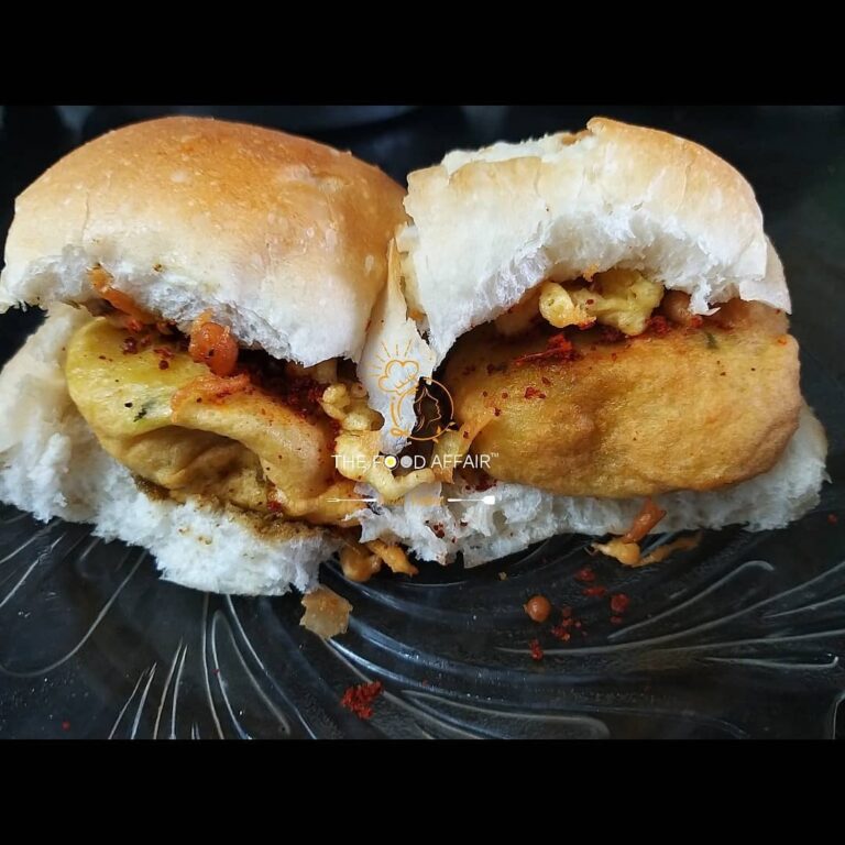 Street Style Choora Wada Pav (Kirti College Style)