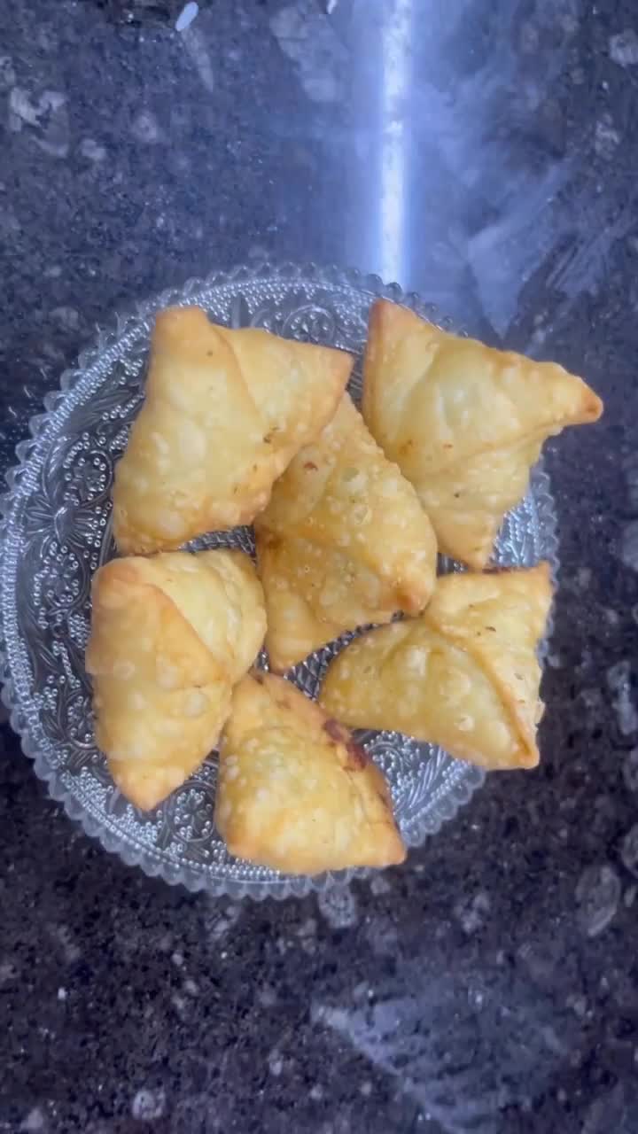 Chicken Cheese Jalapeno Samosas