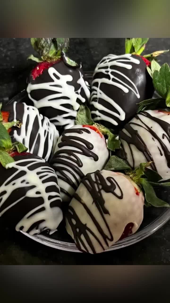 Chocolate Dipped Strawberries