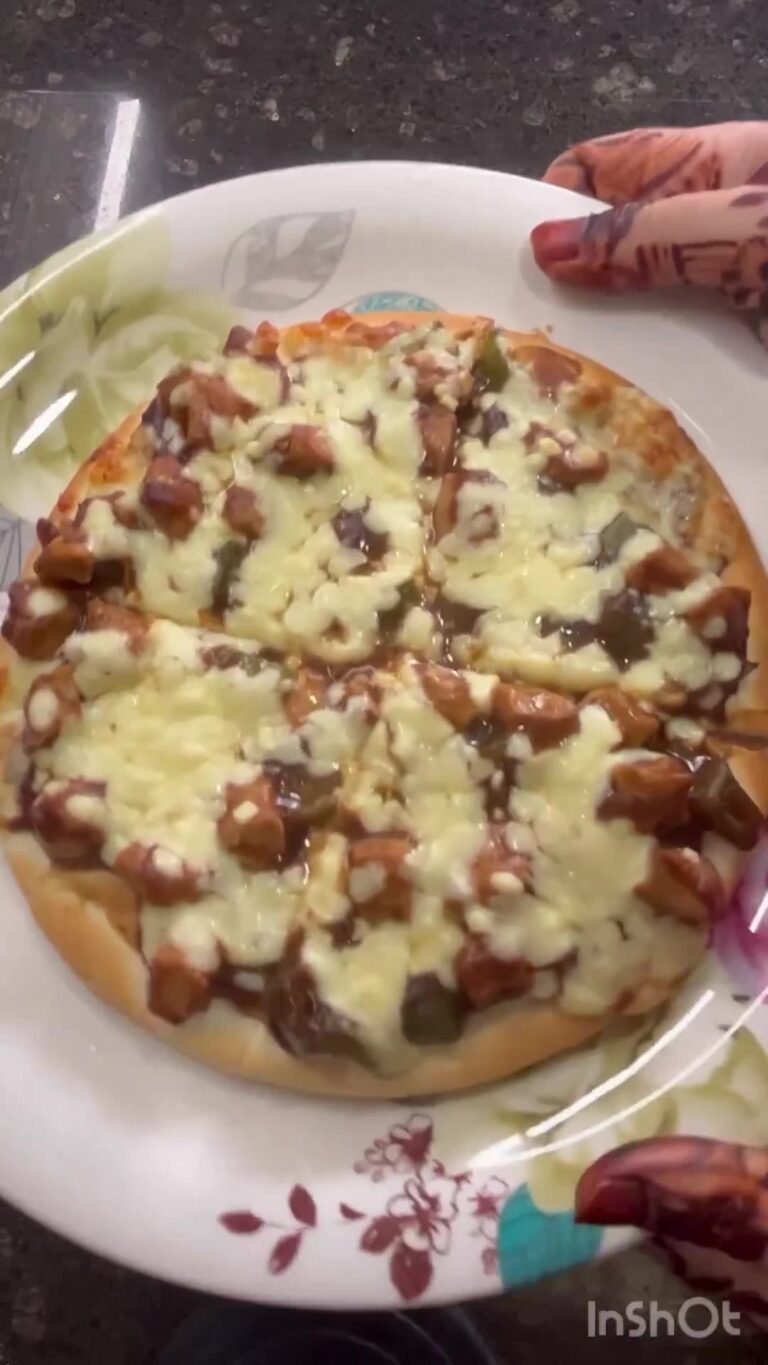 Chicken Chilli Pizza Restaurant Style