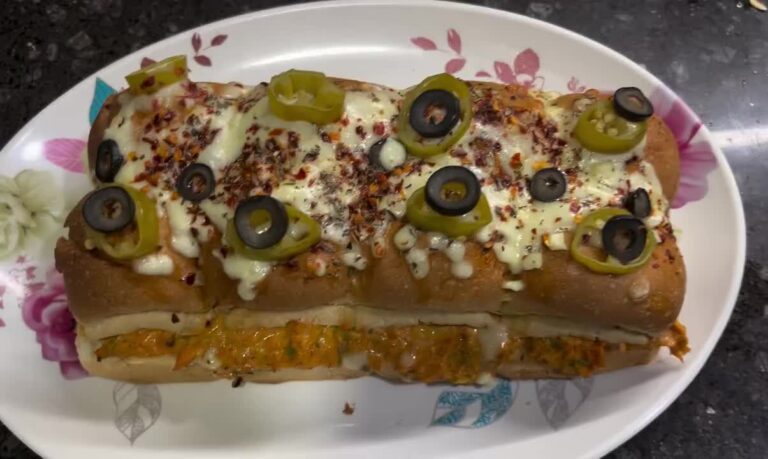 Cheesy Chicken Sliders