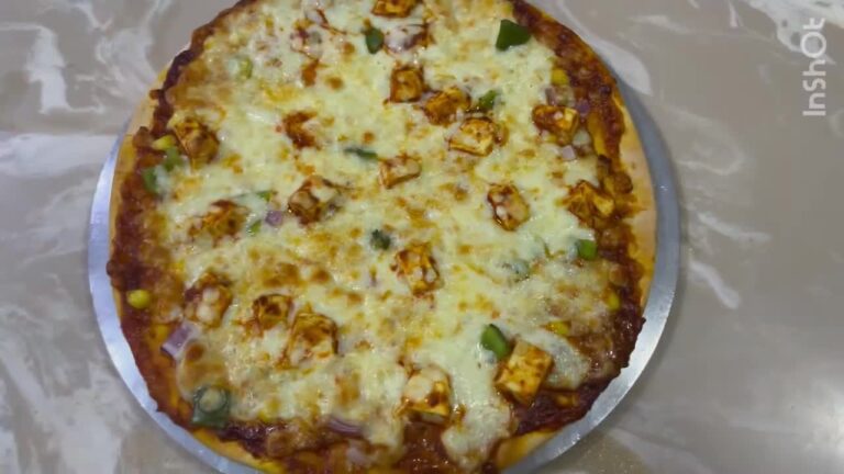 Say Cheese Style Shezwan Paneer Pizza