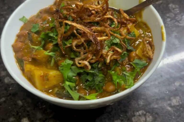 Bohri Mohalla Style Chana Batata